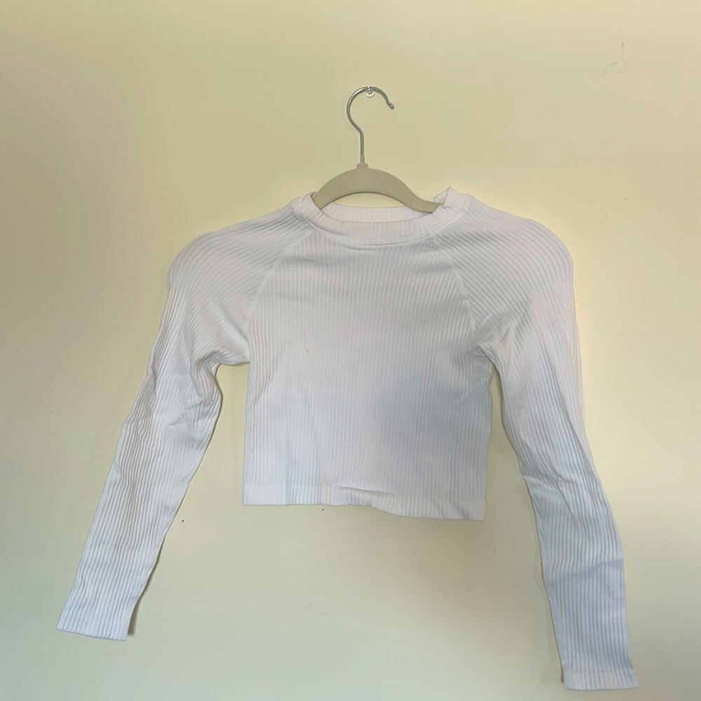 Aura (TJ Maxx) white long sleeve crop top size XS